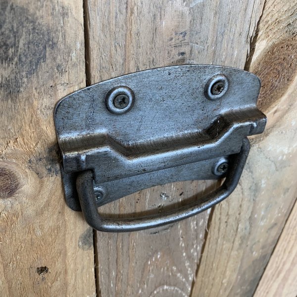 metal chest handle