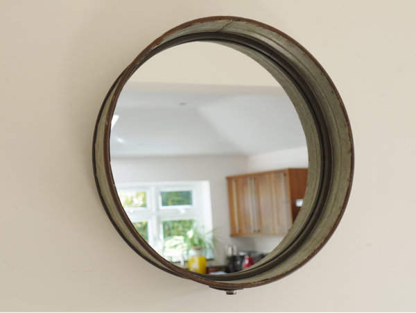 Galvanised mirror
