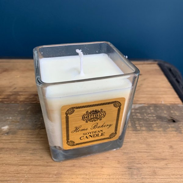 Home bakery jar candle