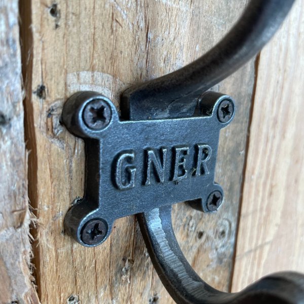GNER hook (2 piece)