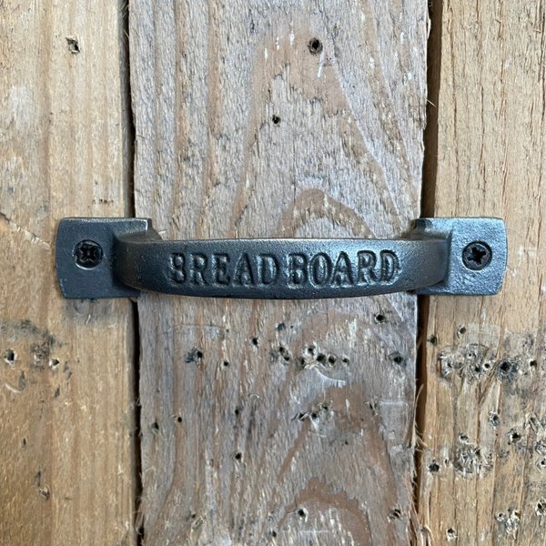 breadboard d handle